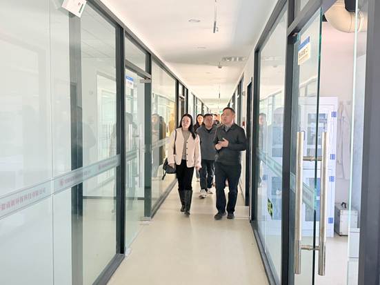 a6b35aac72c7a3ac1429562483322a25