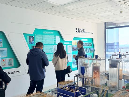 ec54542b009f39cf97c1673d30a40eb5