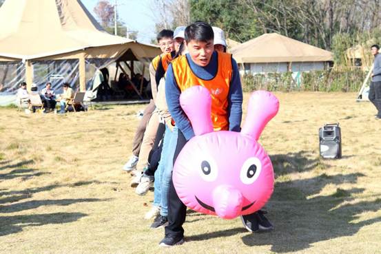 5da226318e8555232fe43968f3fb983b